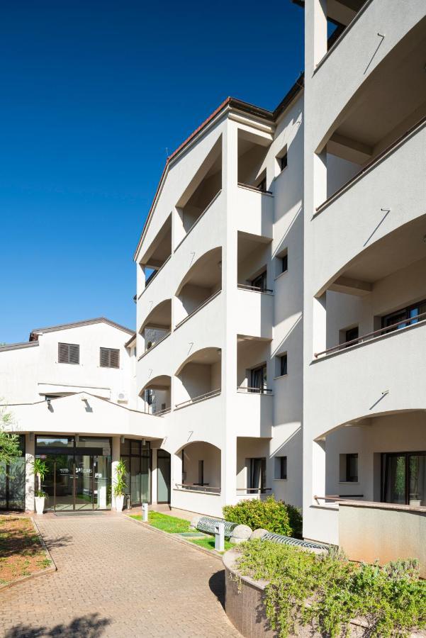 Flores Hotel 4*