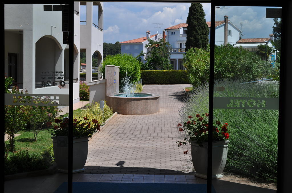 Hotel Flores
