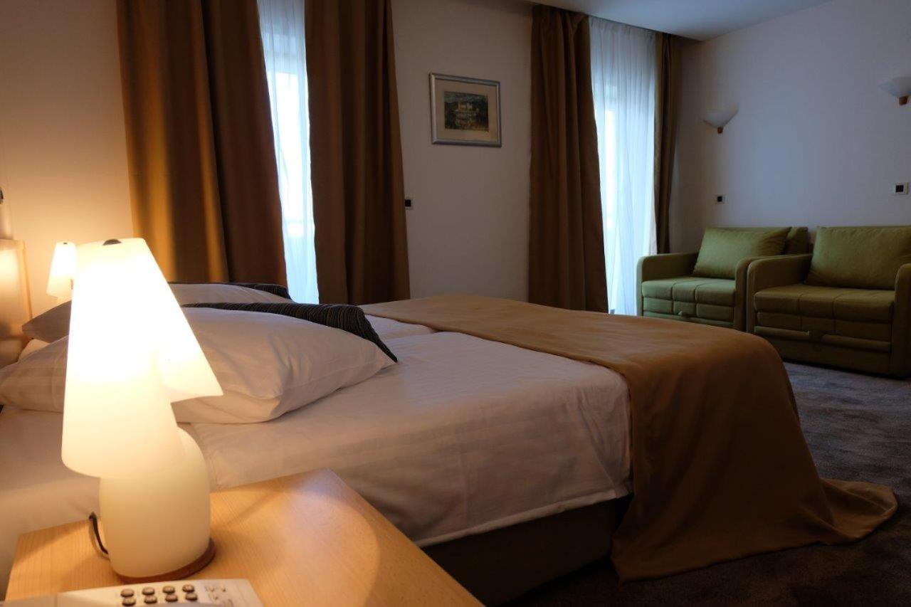Flores Hotel 4*
