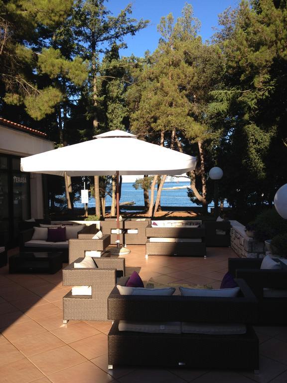 Flores Hotel 4*