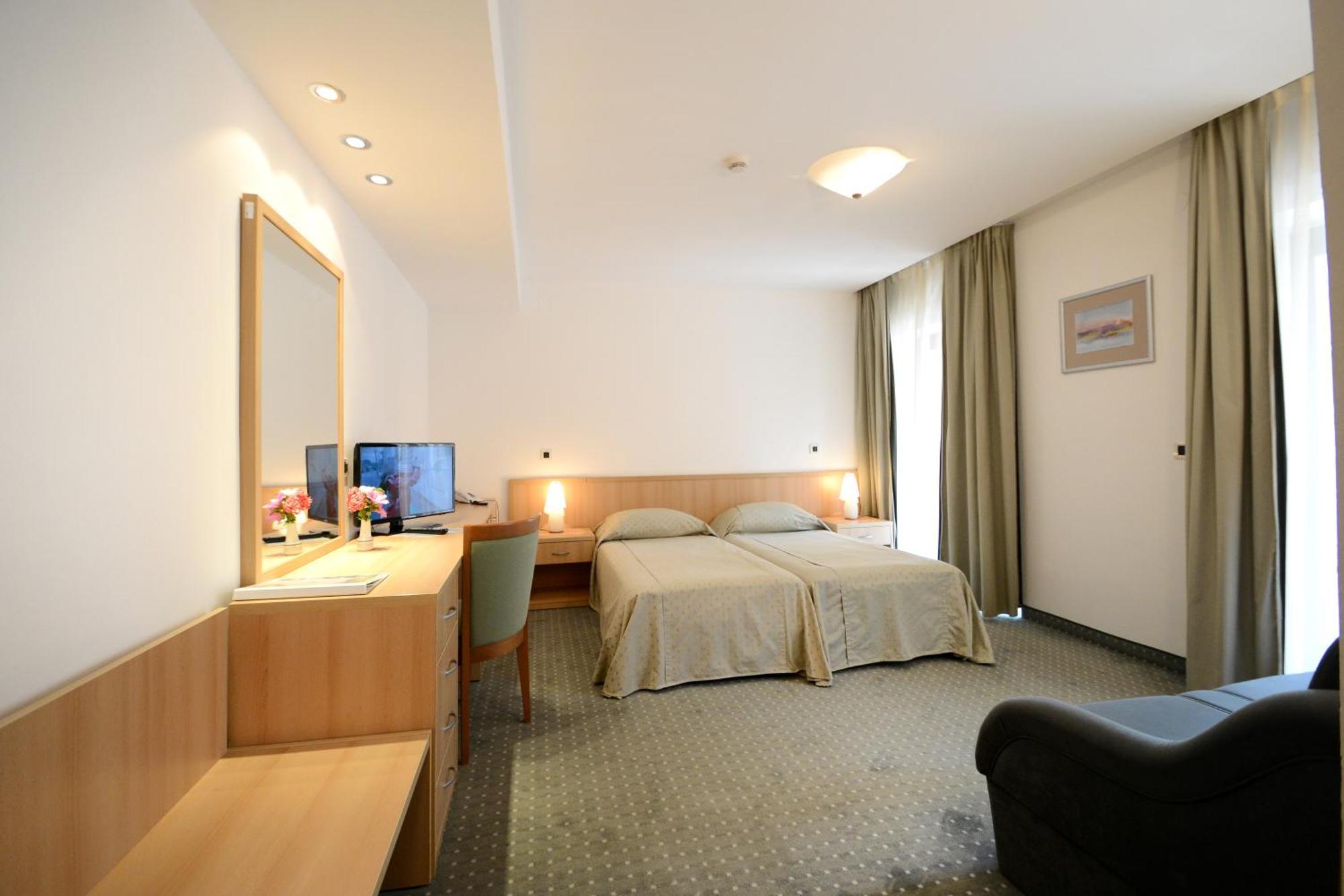 Flores 4* Poreč